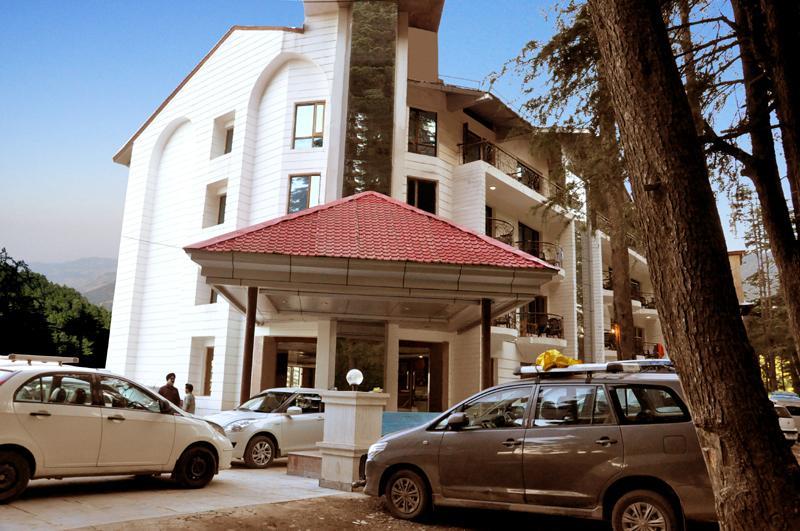 Hotel Trinetar Resorts Batoti Экстерьер фото